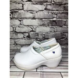Nurse Mates Pillowtop Nurse Shoes White Leather Clogs Women’s Sz 7.5M US/38EU